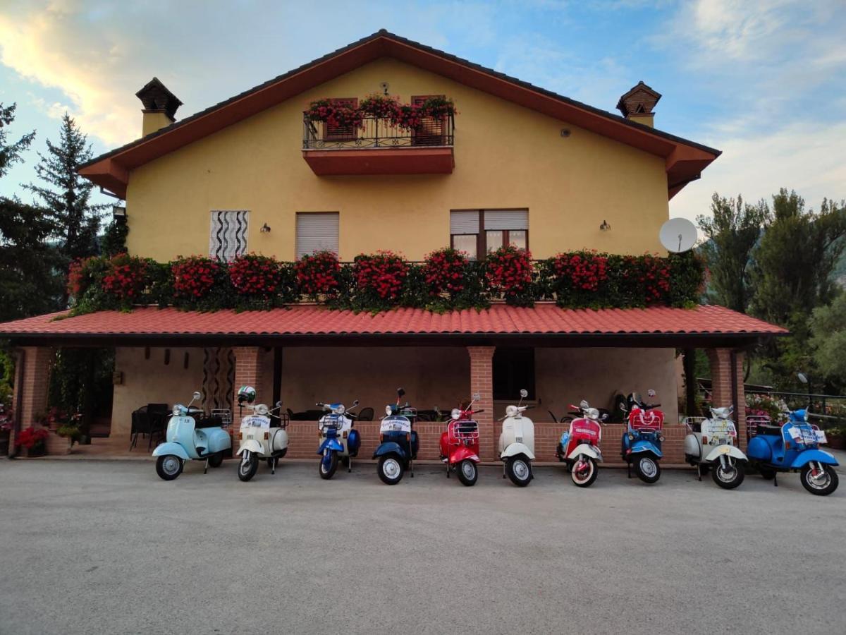 Le Stanze Di Bacco Villa Cagnano Amiterno Exterior photo