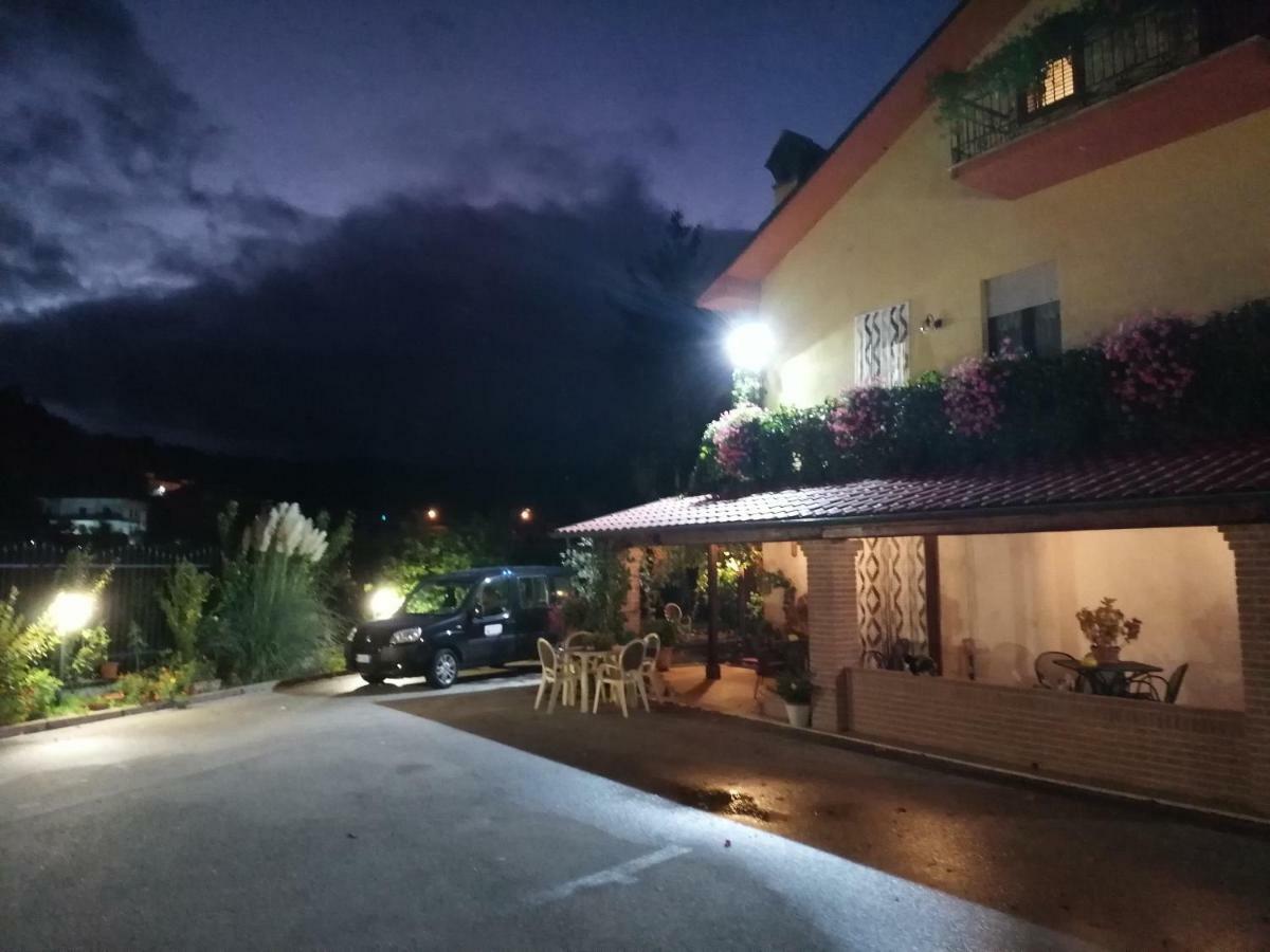 Le Stanze Di Bacco Villa Cagnano Amiterno Exterior photo