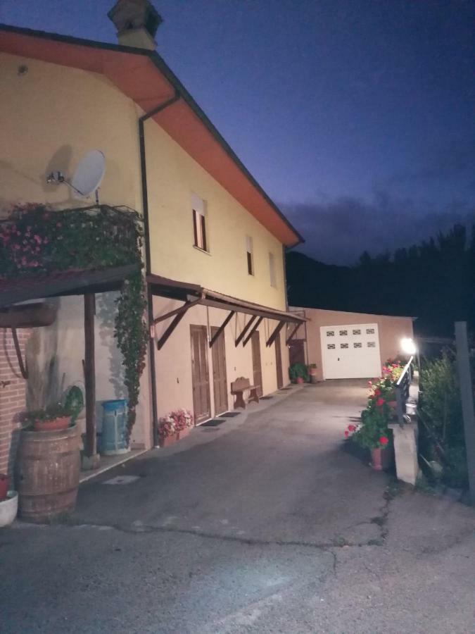 Le Stanze Di Bacco Villa Cagnano Amiterno Exterior photo